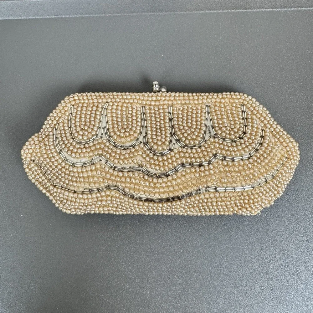 Vintage Beaded Kisslock Clutch‎ Made in Japan Pearl Glass Bead Evening Bag